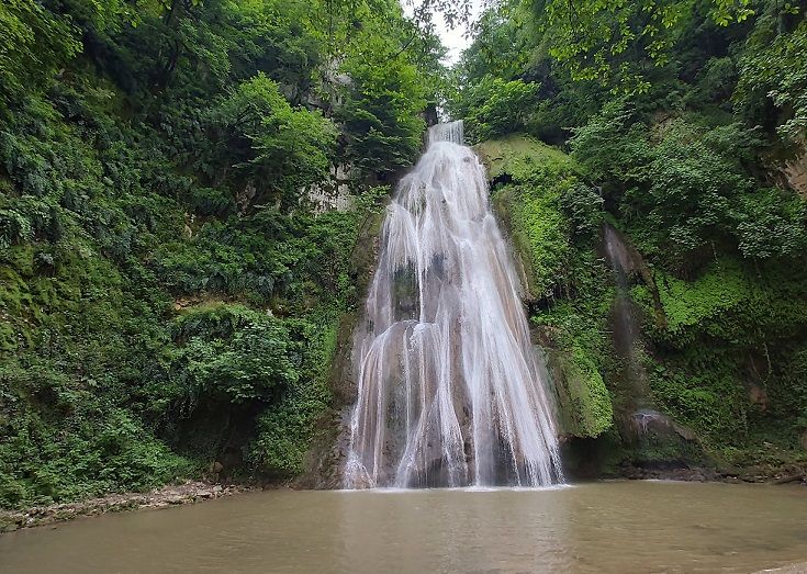 آبشار خزه‌ای باران کوه گرگان